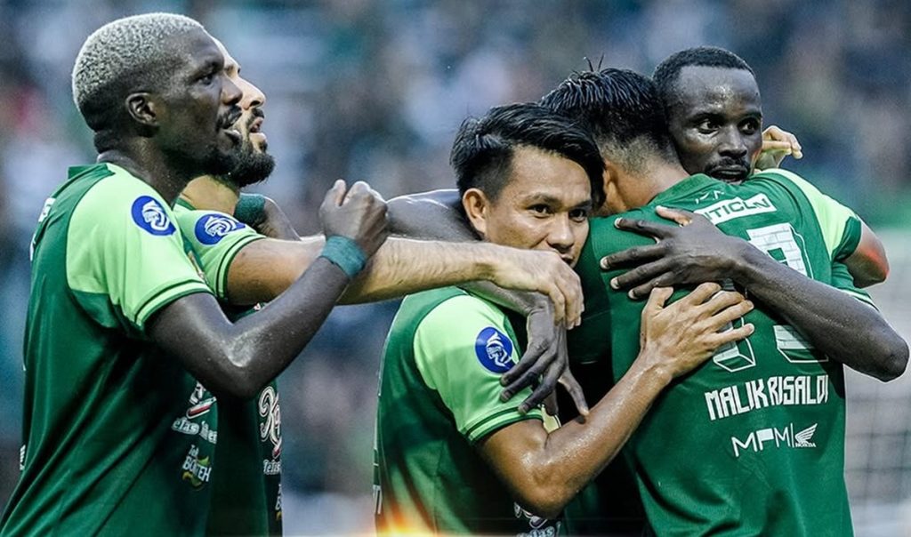 Persebaya Surabaya vs Persita Tangerang