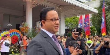 Mantan Gubernur DKI Jakarta, Anies Rasyid Baswedan saat diwawancarai di Balai Kota, Jakarta Pusat, Kamis (20/02/2025). hadiri sertijab Pramono Anung-Rano Karno (Ilham F/Suaranusantara).