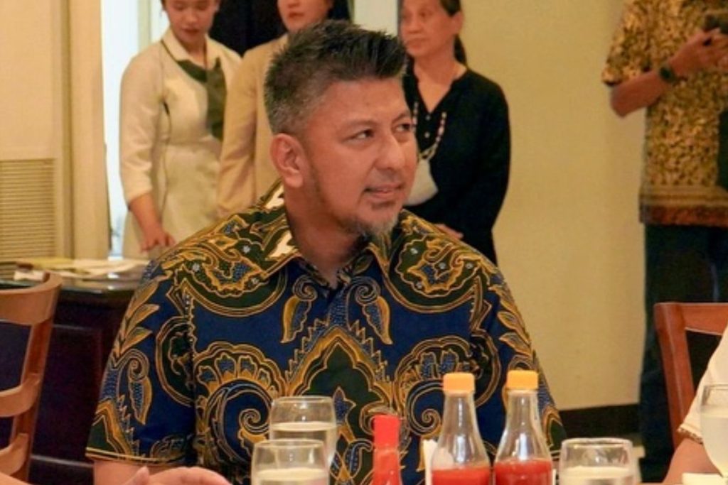 Renville Antonio Meninggal Dunia