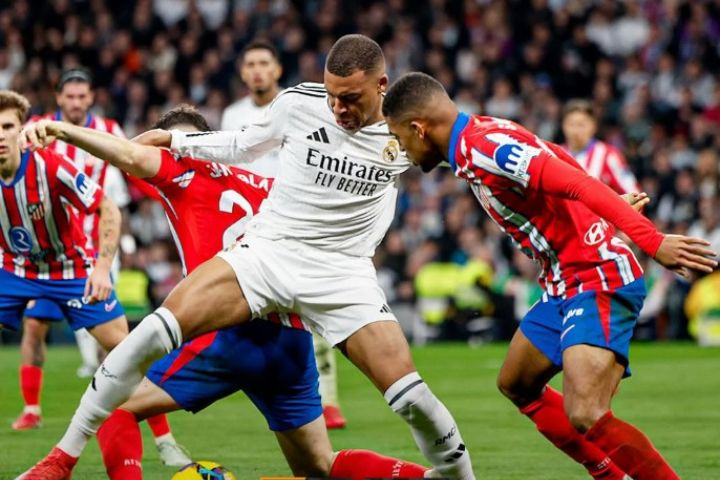 Laga Real Madrid vs Atletico Madrid pada pekan ke-23 La Liga berakhir 1-1