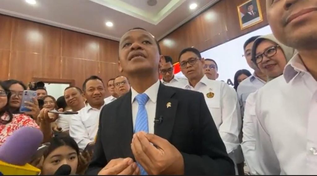 disertasi Menteri ESDM Bahlil Lahadalia dibatalkan DGB UI