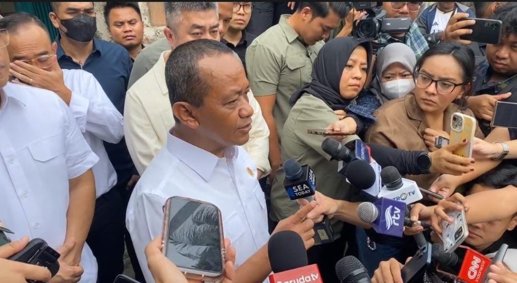 Bahlil Lahadalia tinjau pangkalan penjuala LPG 3 Kilo di Palmerah