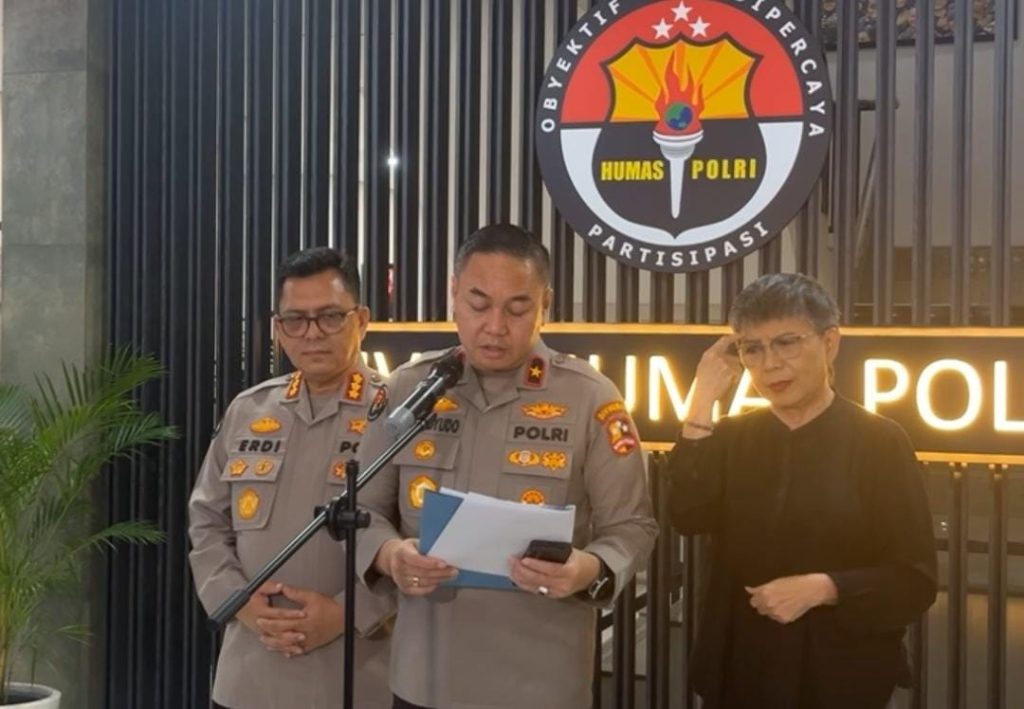 Kepala Biro Penerangan Masyarakat (Karo Penmas) Humas Polri Brigjen Trunoyudo Wisnu Andiko saat menyampaikan saksi yang diperiksa dalam kasus pagar laut Tangerang