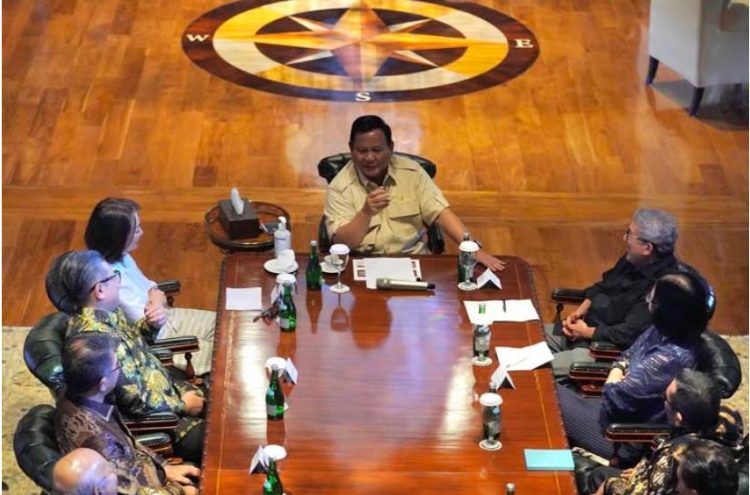 Prabowo Subianto bertemu dengan puluhan pimpinan redaksi media massa dan tokoh senior jurnalisme (Dok Instagram Prabowo).