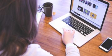 Cara Mengatasi Laptop Lemot Supaya Cepat dan Performa Meningkat