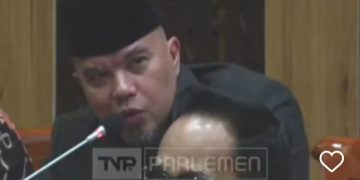 Ahmad Dhani beri usulan nyeleneh soal pemain naturalisasi dalam rapat Komisi X bersama PSSI Rabu 5 Maret 2025 (instagram @sporta_indonesia)