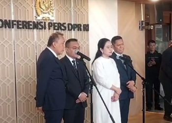 Konferensi Pers pimpinan DPR Ketua Puan Maharani dan Wakil Ketua Sufmi Dasco Ahmad soal revisi UU TNI