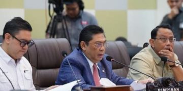 Ketua Rapat Panja Komisi I DPR Utut Adianto saat bahas revisi UU TNI di hotel Fairmount Jakarta (instagram @puspentni)