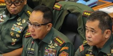 Rapat panja Komisi I DPR bersama pemerintah bahas revisi UU TNI yang digelar di Hotel Fairmount Jakarta Pusat (instagram @freak0ut)