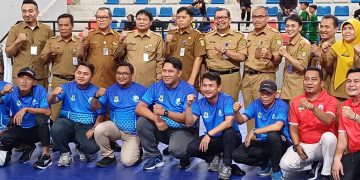 Jajaran Pejabat Dinas Pendidikan dan Pengawas Pendidikan Kota Tangerang bersama perangkat pertandingan lomba