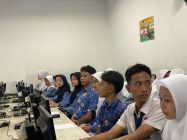 Peserta Lomba Cerdas Cermat Kebudayaan (LCCK) Kota Tangerang pada babak penyisihan tingkat Korwil SMP