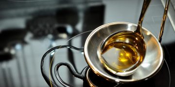 Tips Membedakan Minyak Goreng Asli dan Minyak