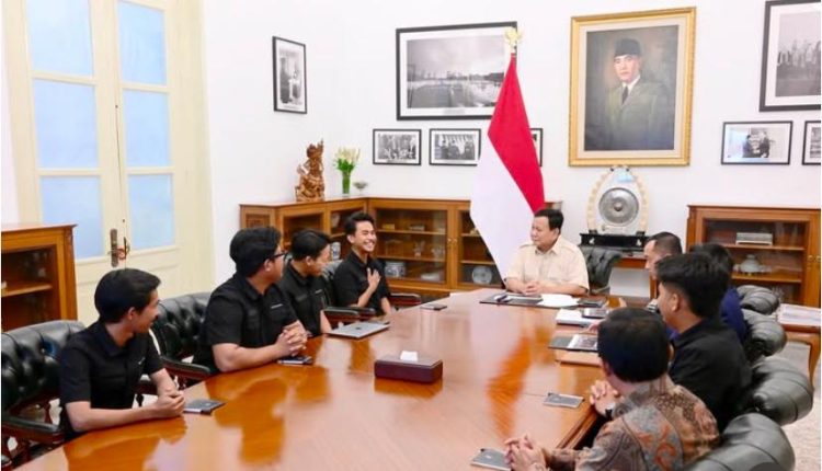 Momen Pandawara Group saat bertemu dengan Presiden Prabowo Subianto di Istana Negara (Dok Istimewa).