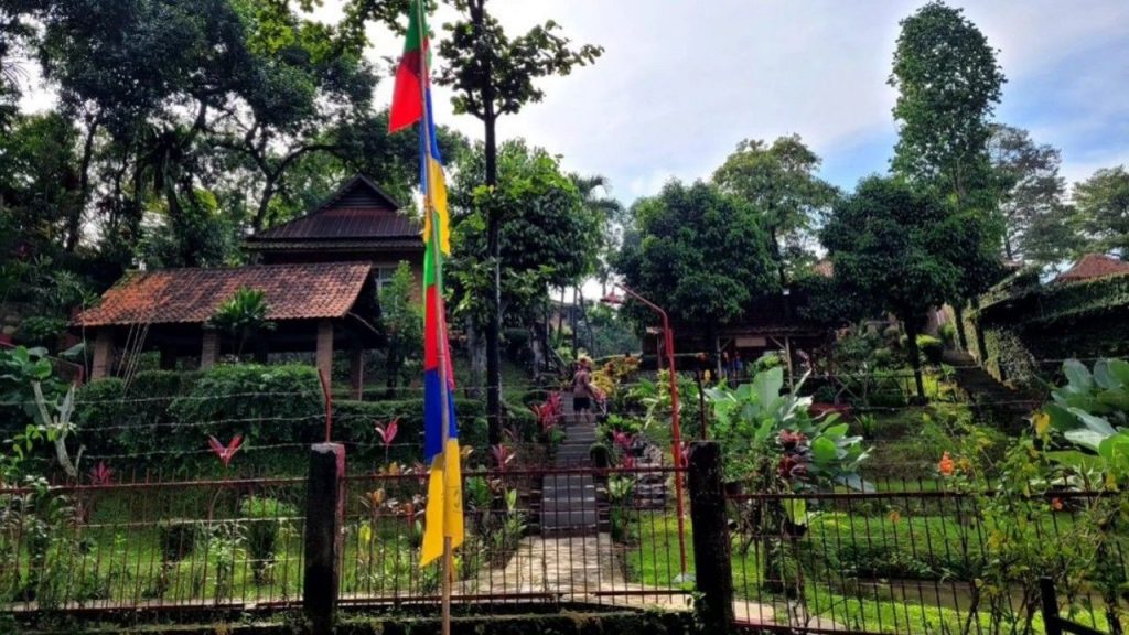 Kampoeng Wisata Cinangneng