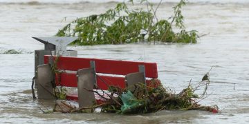 Banjir Bekasi Capai Tiga Meter, Ini Penyebabnya