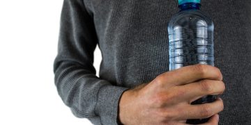 Cara Mengurangi Paparan Mikroplastik dari Makanan