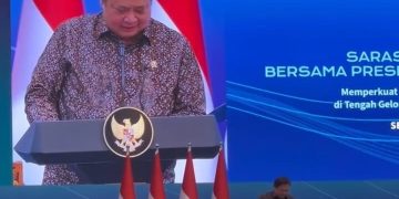Menko Perekonomian Airlangga Hartarto saat bicara soal tarif Trump di acara sarasehan ekonomi bersama Presiden RI Prabowo Subianto (instagram @airlanggahartarto_official)