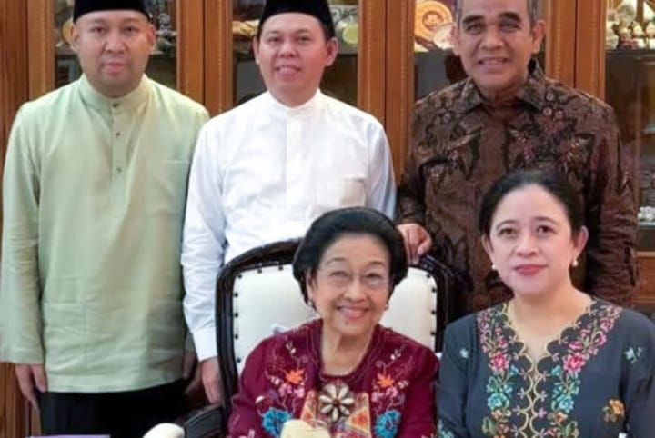 Unggahan Puan Maharani berfoto bersama dengan sang ibunda Megawati Soekarnoputri, Ahmad Muzani hingga Didit Prasetyo (instagram @puanmaharaniri)
