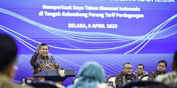 Presiden Prabowo Subianto membuka Sarasehan Ekonomi yang digelar di Menara Mandiri, Jakarta, pada Selasa, 8 April 2025 (dok Setpres)