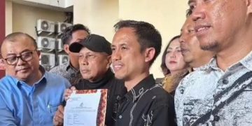Pelapor Pemuda Patriot Nusantara yang laporkan 4 orang atas tudingan soal ijazah milik Presiden ke 7 RI Joko Widodo atau Jokowi (instagram @net2netnews.reborn)