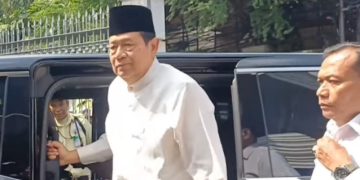 SBY melay ke rumah duka Titiek Puspa