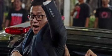 Foto Sekjen PDI Perjuangan Hasto Kristiyanto usai menjalani sidang Kamis 17 April 2025. Hasto akan merayakan Paskah di Rutan KPK (instagram @ronnytalapessy)