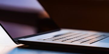 Laptop Harga Rp8 Jutaan Terbaru April 2025: Performa Andal untuk Aktivitas Harian