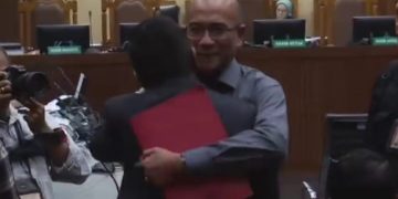 Eks Ketua KPU RI Hasyim Asy'ari hadir dalam sidang lanjutan Sekjen PDI Perjuangan Hasto Kristiyanto dengan menjadi saksi, Jumat 16 Mei 2025 (instagram @officialrcti)