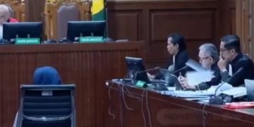 Sidang lanjutan Sekjen PDI Perjuangan Hasto Kristiyanto kembali digelar Rabu 7 Mei 2025, hadirkan saksi Riezky Aprilia mantan Anggota DPR RI Fraksi PDI Perjuangan (instagram @kabar_tvone)