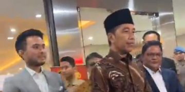 Kuasa hukum Presiden ke 7 RI Joko Widodo atau Jokowi Yakup Hasibuan saat di Bareskrim Polri Selasa 20 Mei 2025 dampingi ayahanda Wapres RI Gibran Rakabuming Raka jalani pemeriksaan terkait polemik ijazah