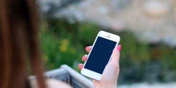 Cara Memperbaiki Ghost Touch di iPhone: Panduan Lengkap