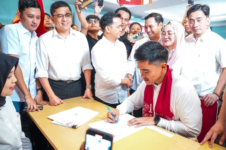 Kaesang Pangarep resmi mendaftar sebagai calon ketum PSI. (Dok Fraksi PSI Jakarta).