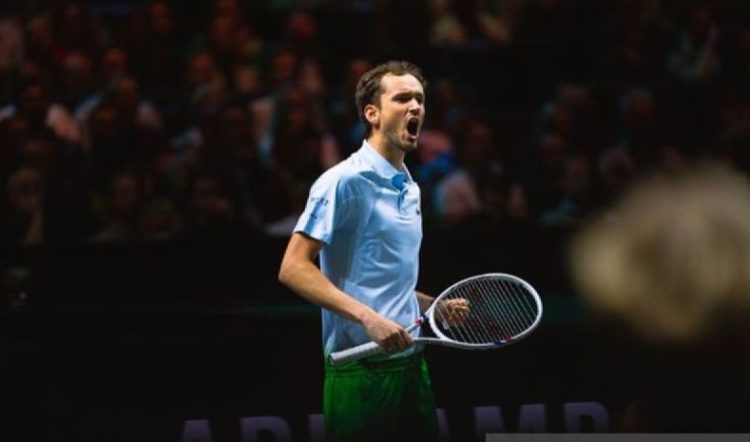 Petenis Rusia Daniil Medvedev saat beraksi di turnamen ABN AMRO Open di Rotterdam, Kamis (6/2/2025). (ANTARA/X/@abnamroopen)