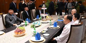 Momen pertemuan para tokoh nasional, Presiden RI Prabowo Subianto dan Presiden ke 5 RI sekaligus Ketum PDI Perjuangan Megawati Soekarnoputri di holding room di sela upacara peringatan Hari Lahir Pancasila, Senin 2 Juni 2025 (instagram @gibran_rakabuming)