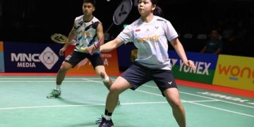 Ganda campuran Indonesia Jafar Hidayatullah/Felisha Alberta Nathaniel Pasaribu saat berlaga di semifinal Indonesia International Challenge 2024 di Surabaya, Jawa Timur, Sabtu (26/10/2024).