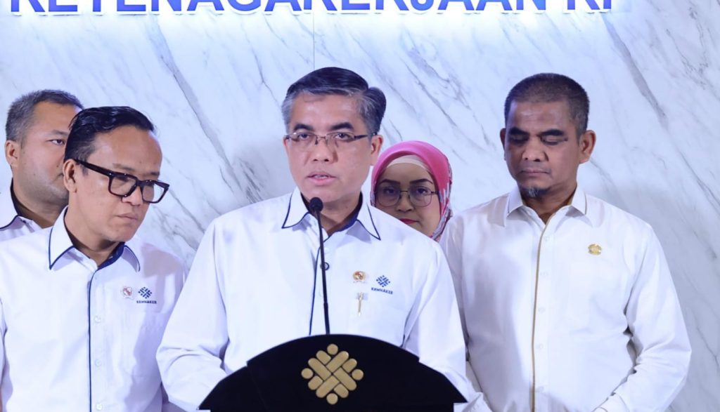 Menaker, Yassierli saat konferensi pers di kantor Kemenaker, Jakarta, pada Selasa (24/6/2025). (Istimewa)