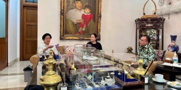 Momen Sufmi Dasco saat berdiskusi bersama Ketum PDI Perjuangan Megawati Soekarnoputri dan Ketua DPR RI Puan Maharani (instagram @sufmi_dasco)