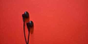Rekomendasi Headset Bluetooth Terbaik 2025: Suara Jernih, Koneksi Stabil!