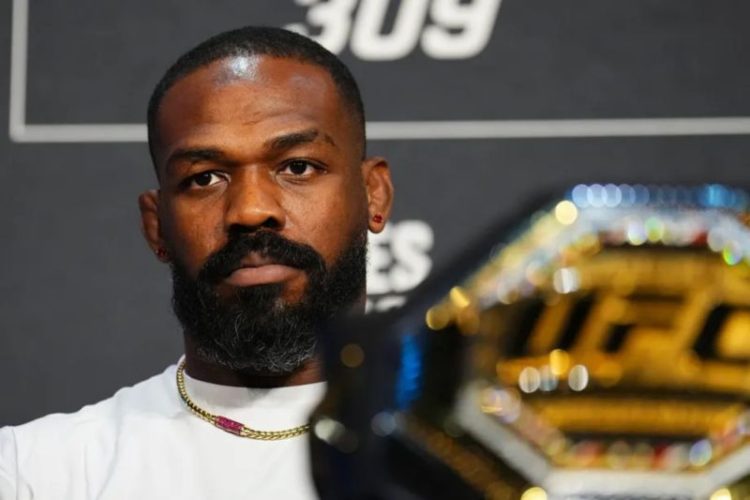 Juara kelas berat Ultimate Fighting Championship (UFC) Jon Jones mengumumkan pensiun dari UFC. (Laman MMA Fighting/Chris Unger/Zuffa LLC)