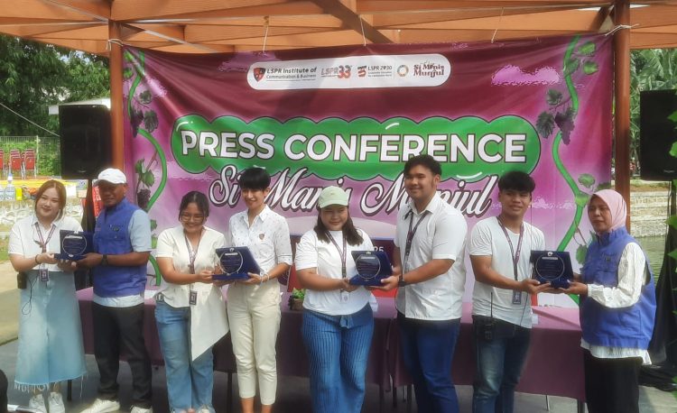 Mahasiswa LSPR gelar acara Si Manis Munjul untuk dukung petani lokal, di Jakata Timur pada Minggu, 22 Juni 2025 (suaranusantara.com/GN)