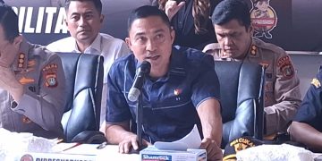 Dirresnarkoba Polda Metro Jaya, Kombes Pol. Ahmad David saat konferensi pers di Polda Metro Jaya, Jakarta, Kamis (26/6/2025). (Ilham F/Suaranusantara)
