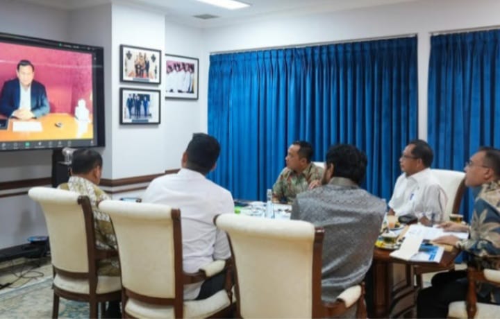Presiden RI Prabowo Subianto saat ratas melalui video conference Selasa 17 Juni 2025 membahas empat pulau berpolemik sengketa (instagram @fraksipartaigerindra)