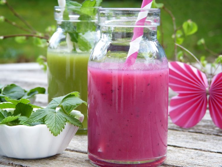 Mana yang Lebih Baik: Jus Buah atau Smoothies? Ini Penjelasannya