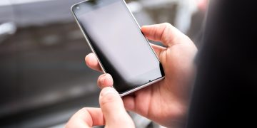 Mesin Pencari Baru Gen Z: Bukan Lagi Google, Tapi TikTok dan ChatGPT
