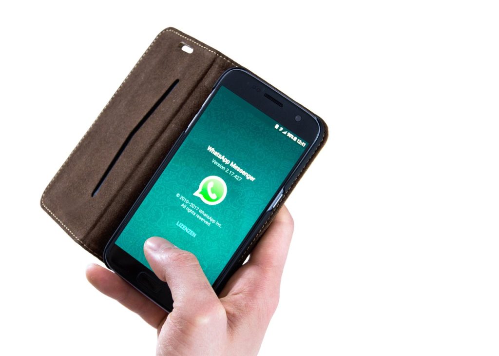 Cara Membisukan Panggilan Telepon WhatsApp