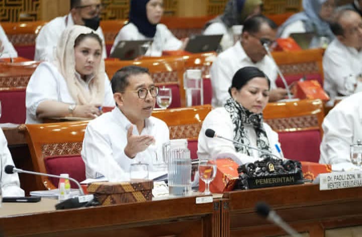 Raker Fadli Zon bersama Komisi X di Gedung Parlemen, Senayan Rabu 2 Juli 2025 (instagram @fadlizon)