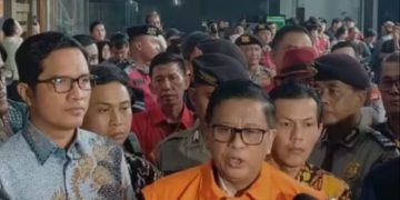 Patra M Zen selaku kuasa hukum Sekjen PDI Perjuangan Hasto Kristiyanto (instagram @forumkeadilantv)