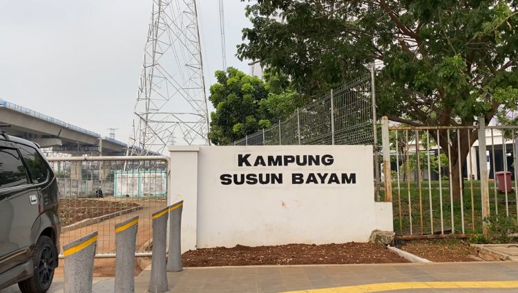 Pintu masuk Kampung Susum Bayam (Dok Fifi/Suaranusantara).