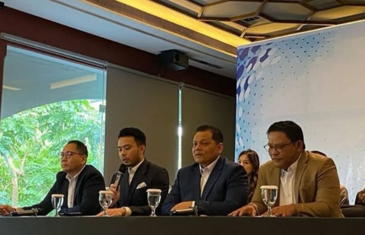 Tim kuasa hukum Presiden ke 7 RI Joko Widodo atau Jokowi siap hadir dalam gelar perkara kasus ijazah palsu yang akan digelar Rabu 9 Juli 2025 mendatang (instagram @catchmeupco)