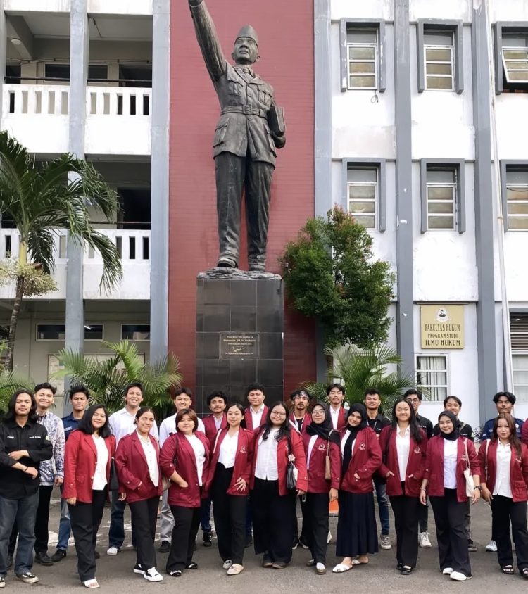 Pelantikan Pengurus Himapol UBK periode 2025-2026 (Dok Instagaram @univbungkarno)